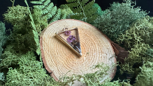Forget-me-not Onyx Necklace